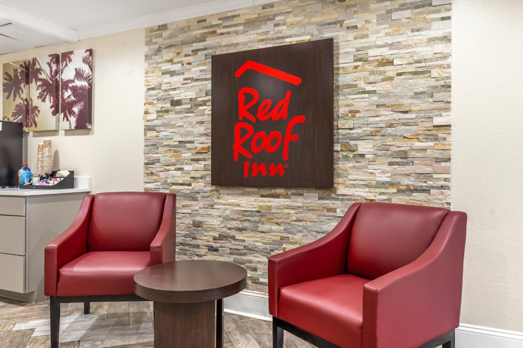 Red Roof Inn Raleigh Northeast - Downtown Exterior foto